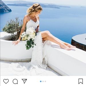 Luv bridal Emily gown-never been worn